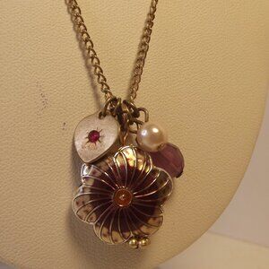 Charm Style Necklace Gold Tones New on Card
